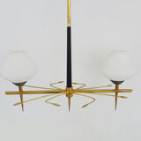 Vintage 2-spoke chandelier Moderniste Arlus from the 1950s. Black metal, brass, opaline