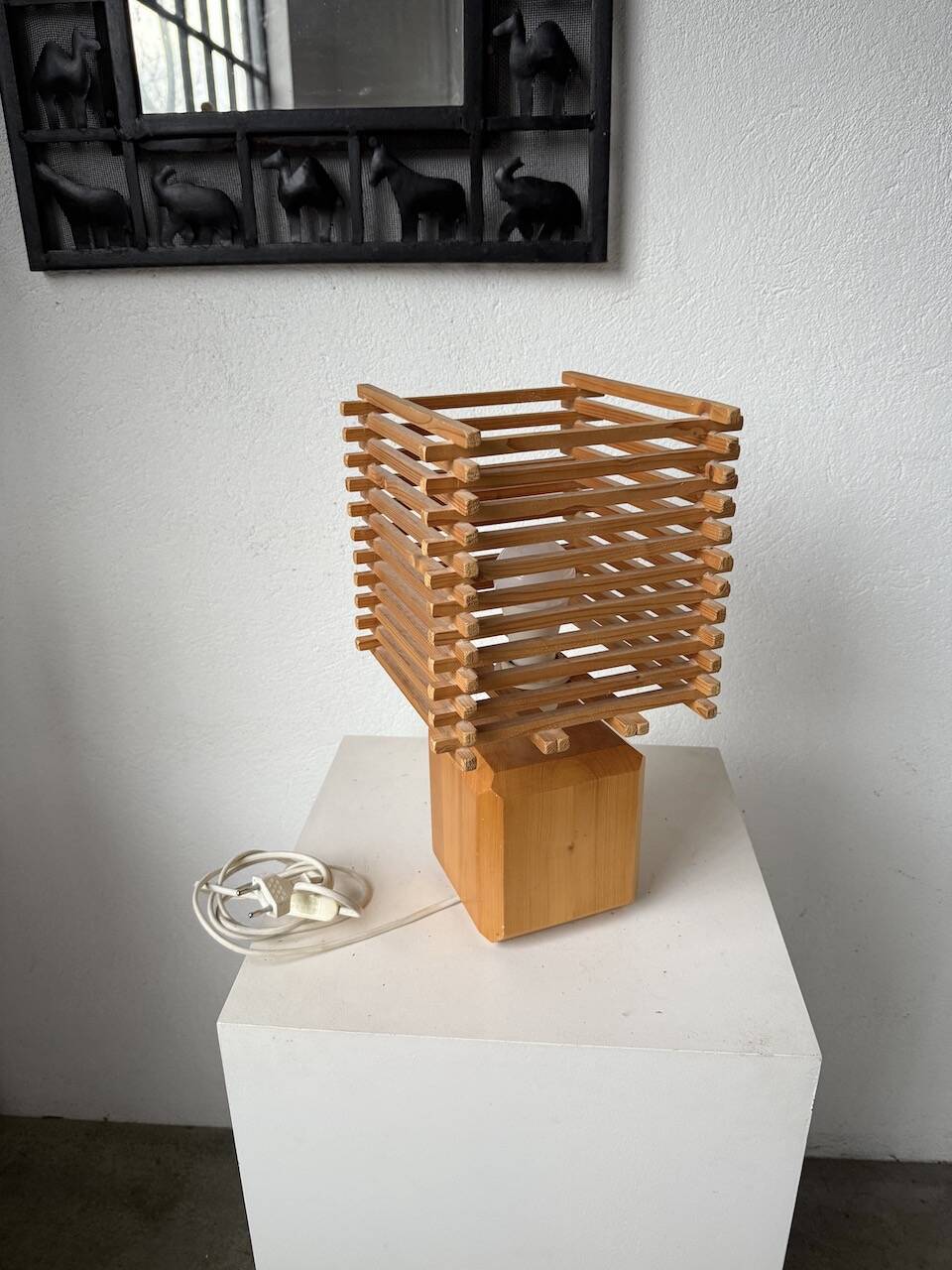 Constructivist wooden table lamp