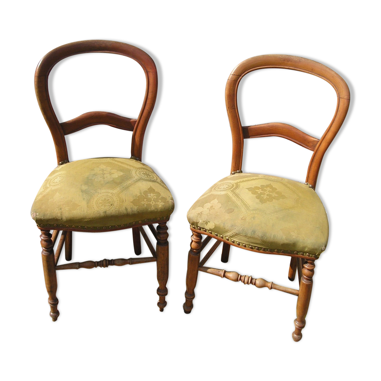 Pair of Louis Philippe chairs in cherry wood