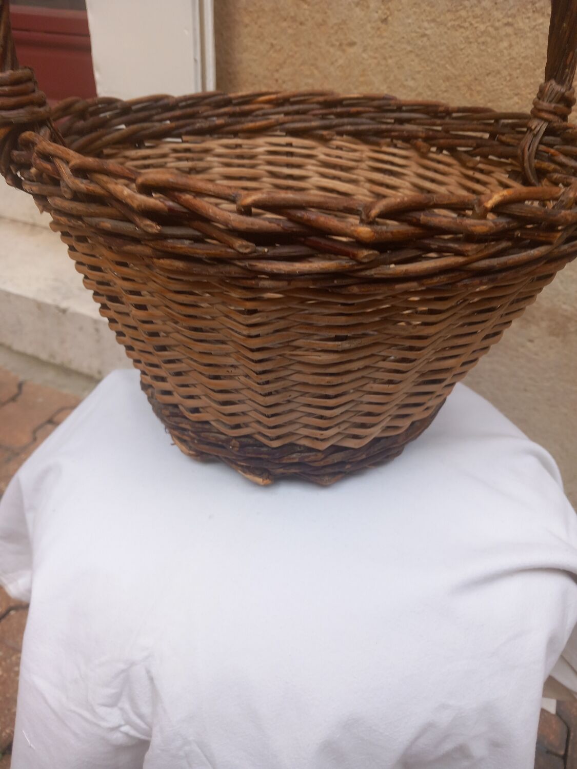 Panier tressé osier et noisetier