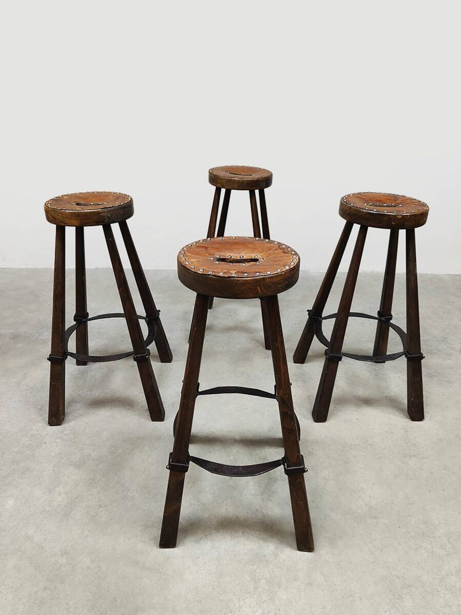Vintage Spanish leather barstools 'Brutalism'