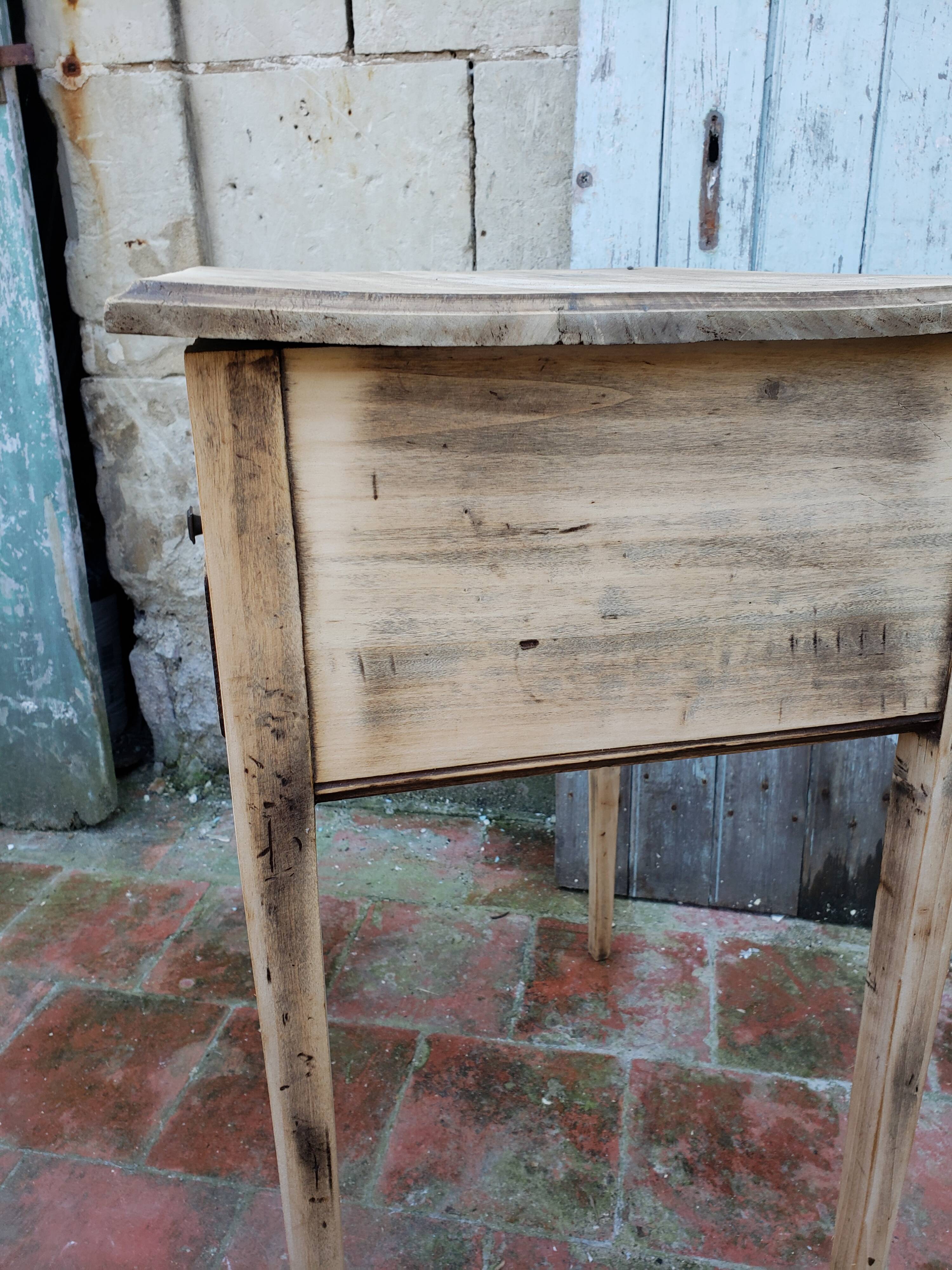 Bedside or raw wood worker