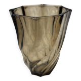 Petit vase en verre torsadé marron fonçé translucide