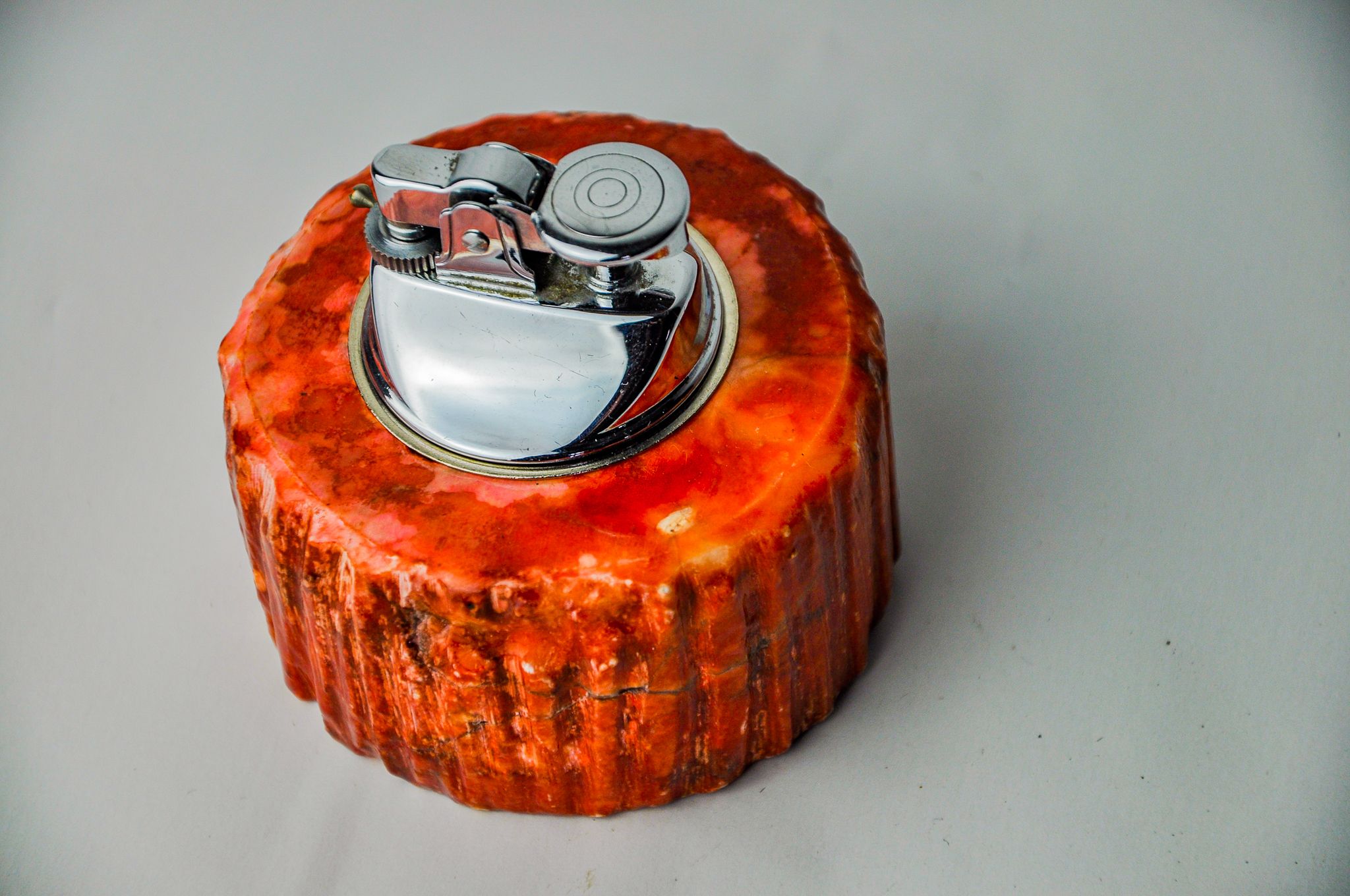 Red alabaster lighter by Romano Bianchi, Italy, 1970