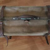 Travel suitcase