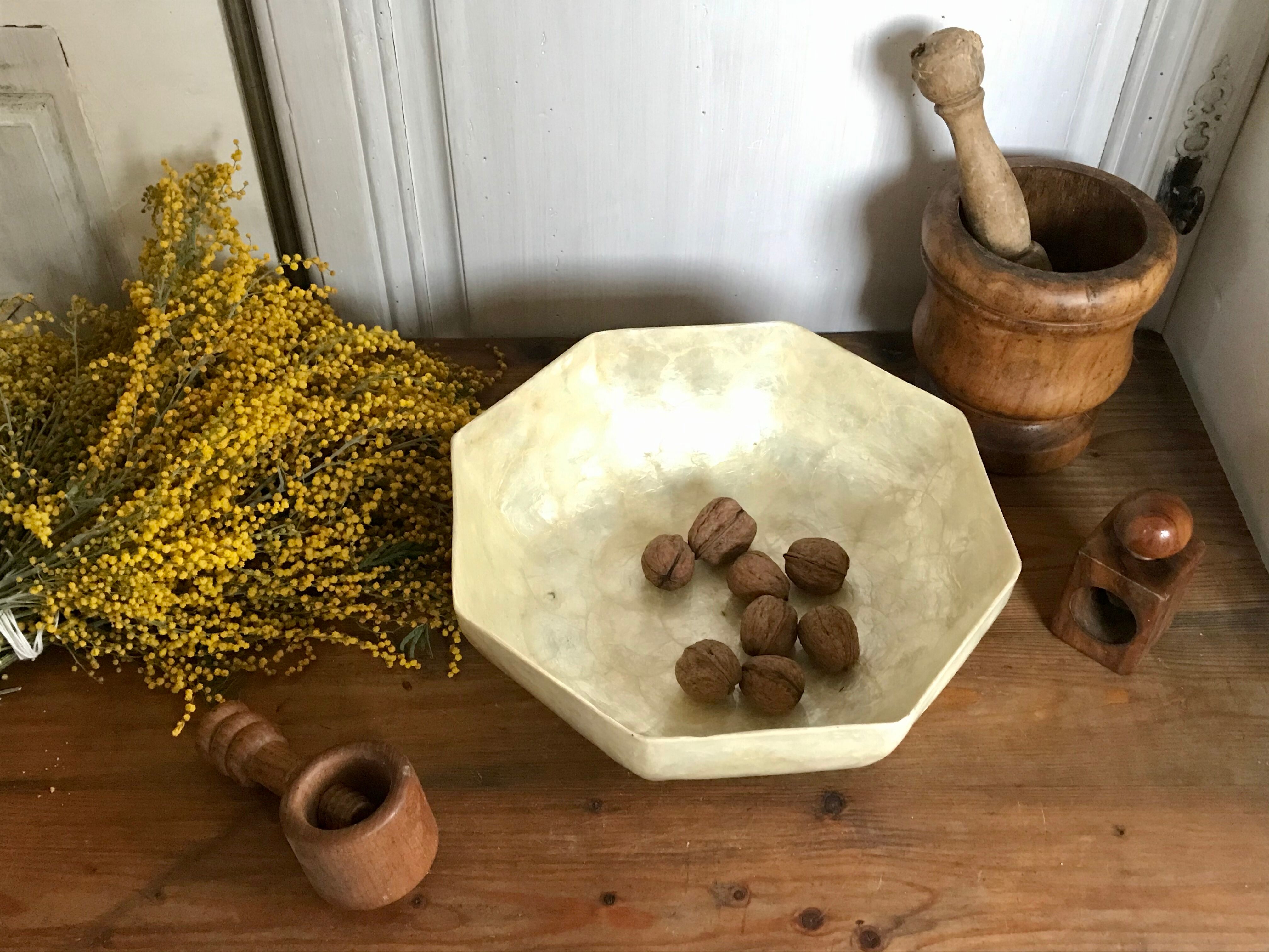 Vintage pearl salad bowl