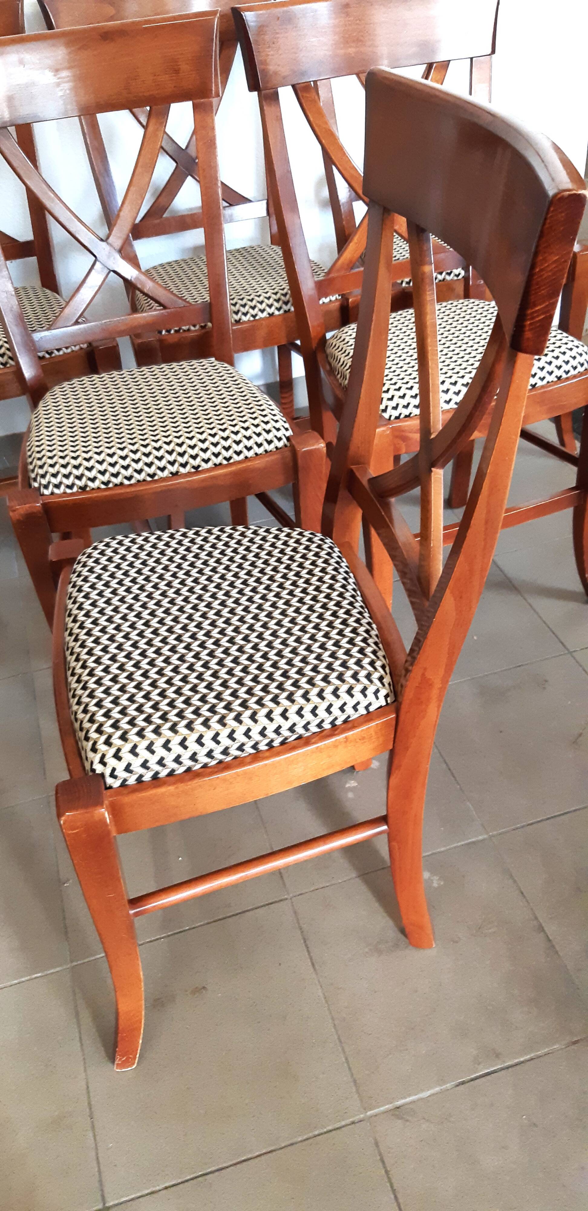 set of 6 recent Restoration style chairs in solid stained beech in excellent condition