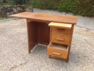 Vintage desk from the 1950s, medium oak