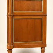 Louis XVI style commode – Solid mahogany – Brass inlays – Late 19th century
