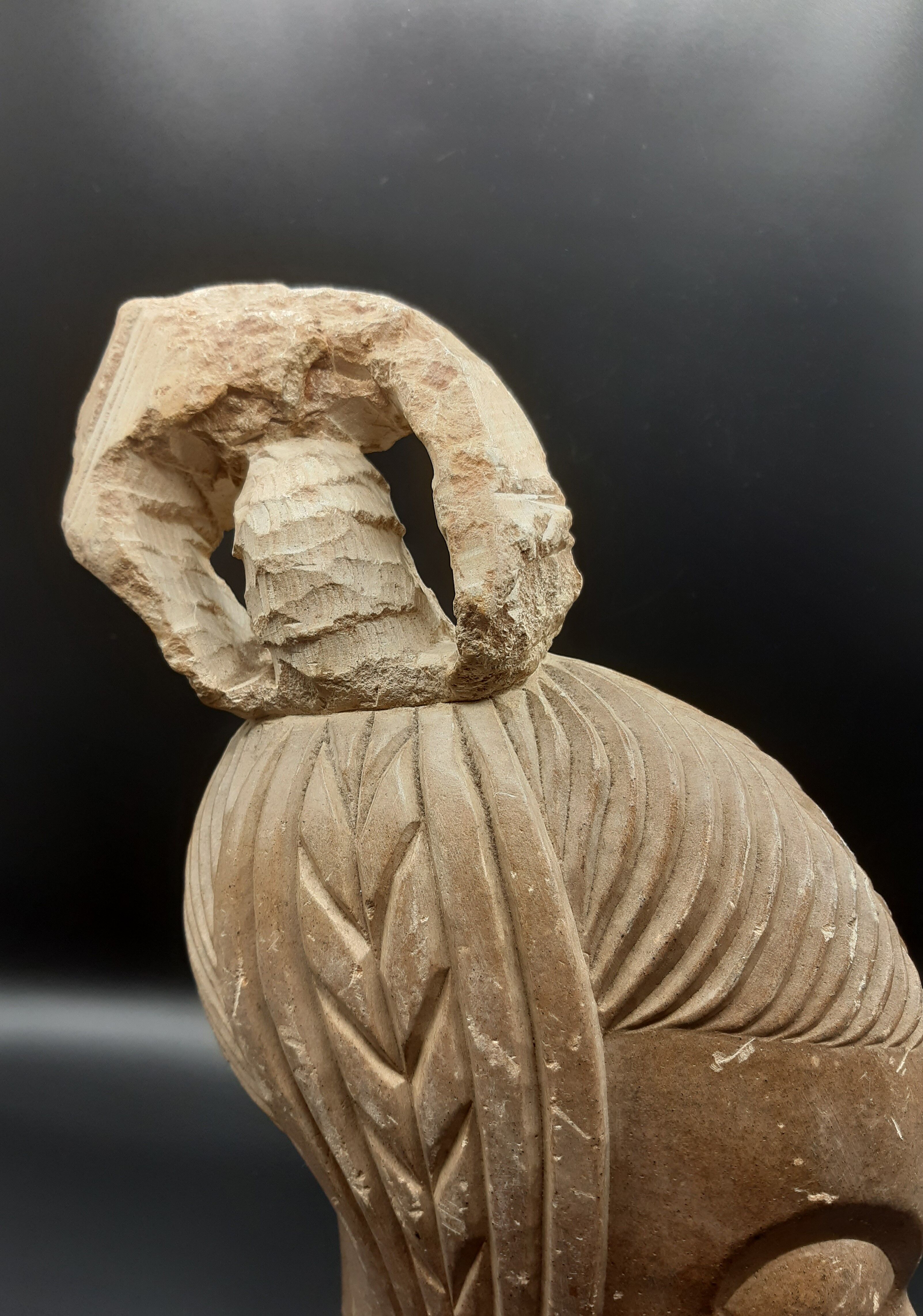 Buste de femme africaine en pierre mbigou