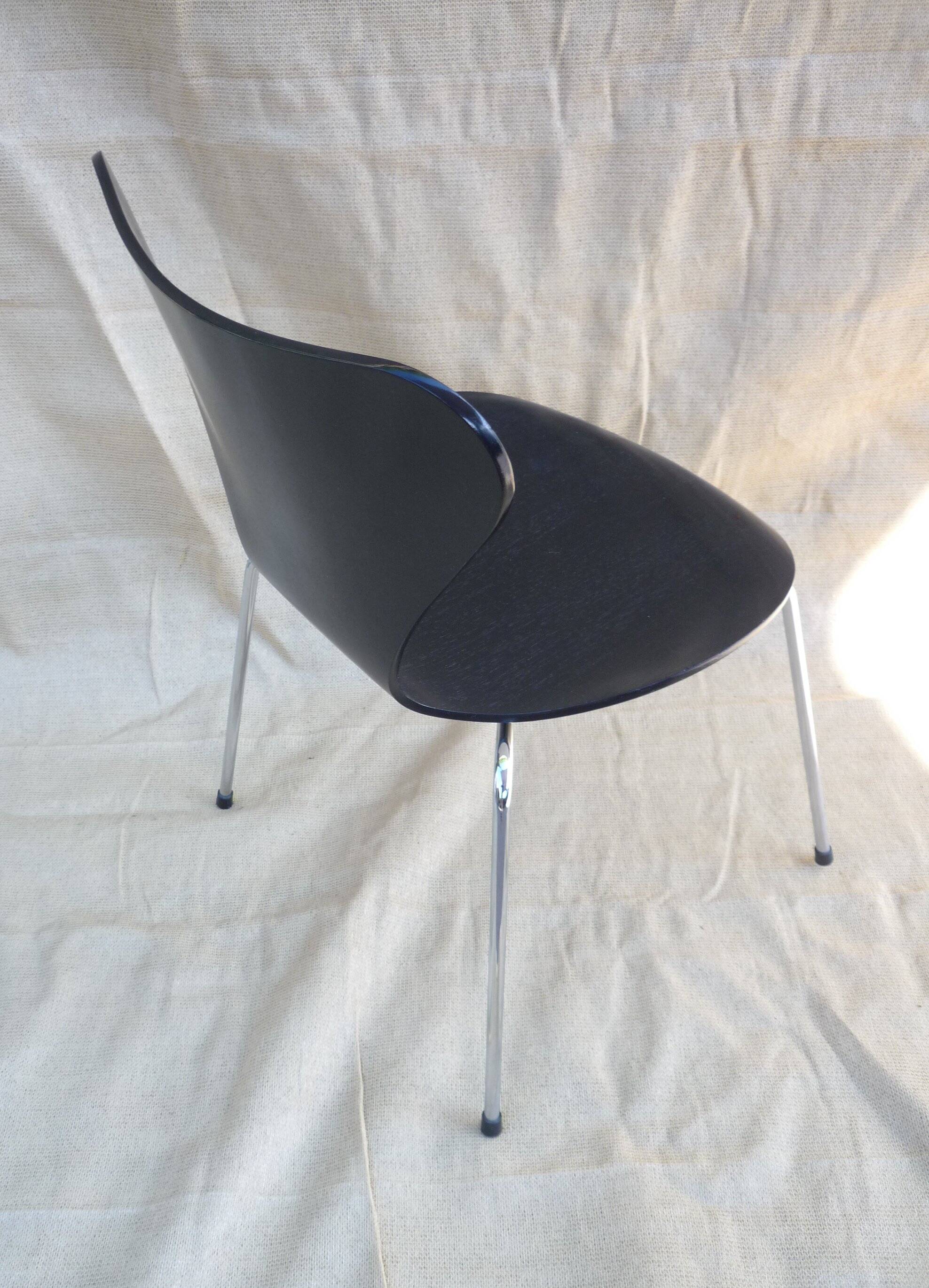 Chair Arne Jacobsen Mod. 3107 black