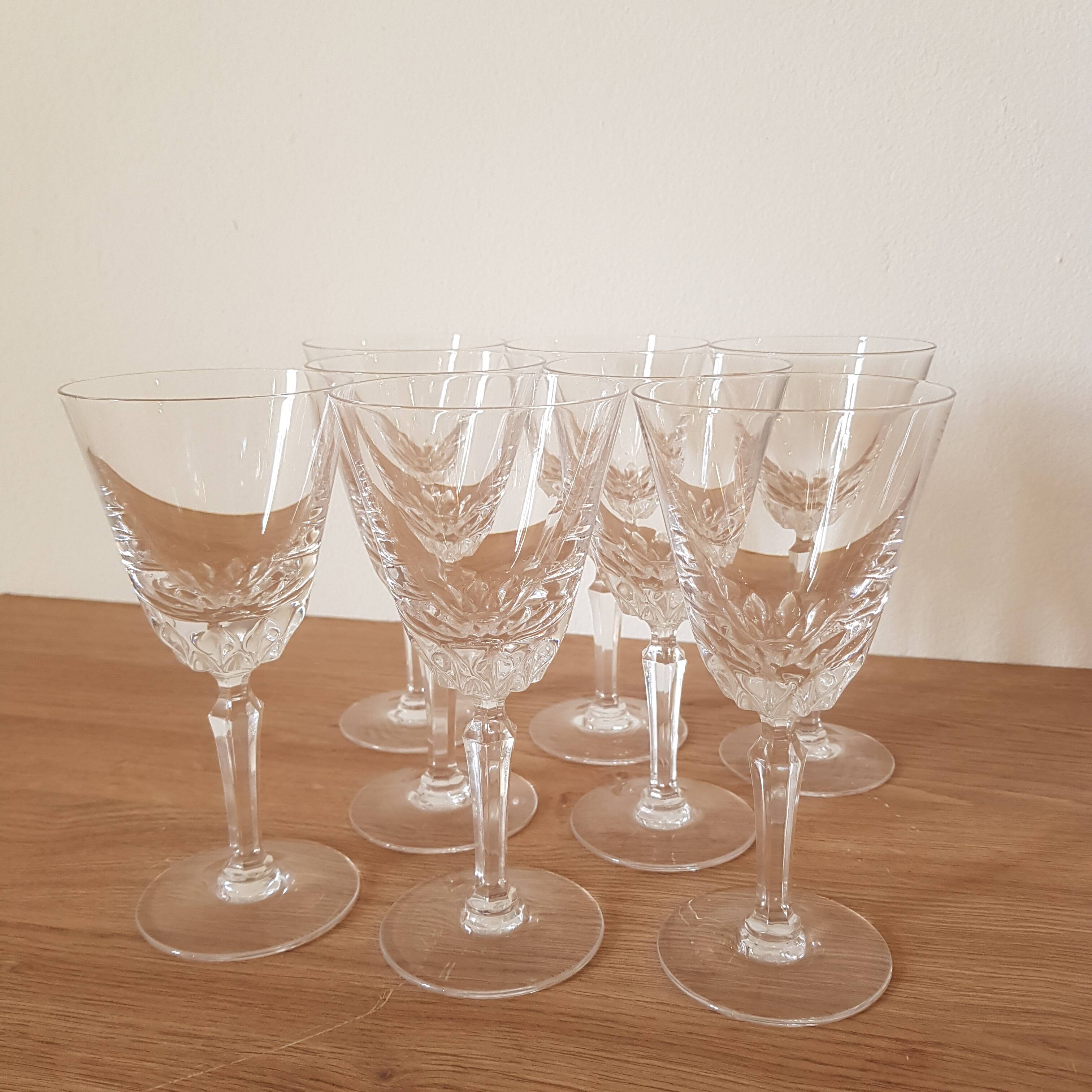 8 vintage wine glasses