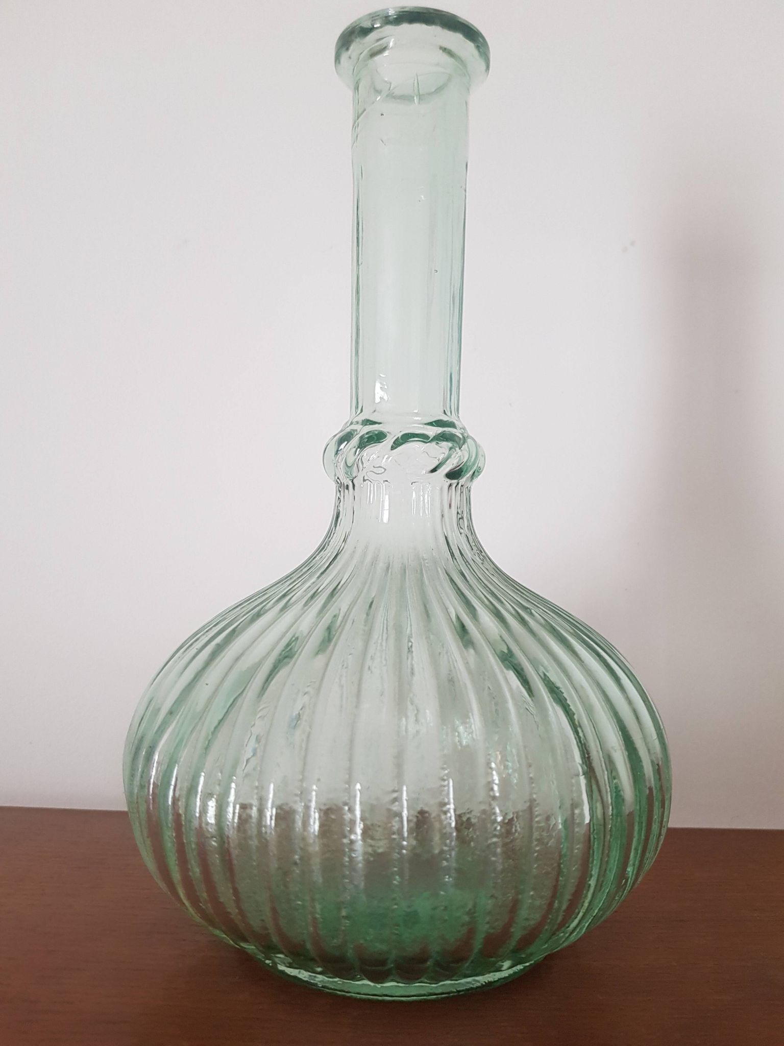 Carafe en verre soufflé