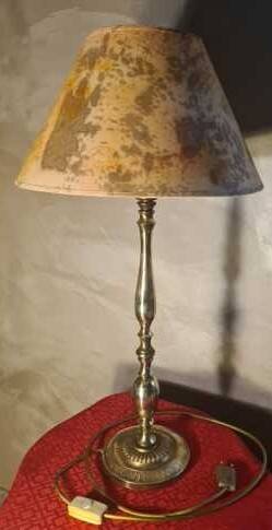 large solid brass lamp classic 1970 electric ok, 68x35 very elegant