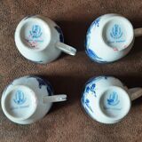 Lot de 4 tasses  et soucoupes Romania