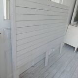 Headboard of 160 made with aged wood in pearl grey patina.