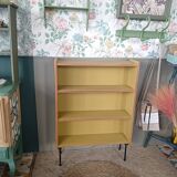 Bibliothèque jaune vintage