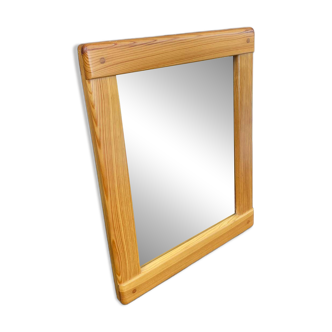 Scandinavian rectangular rounded mirror in pine 40x50cm