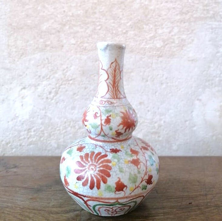 Cracked stoneware sake bottle Japan