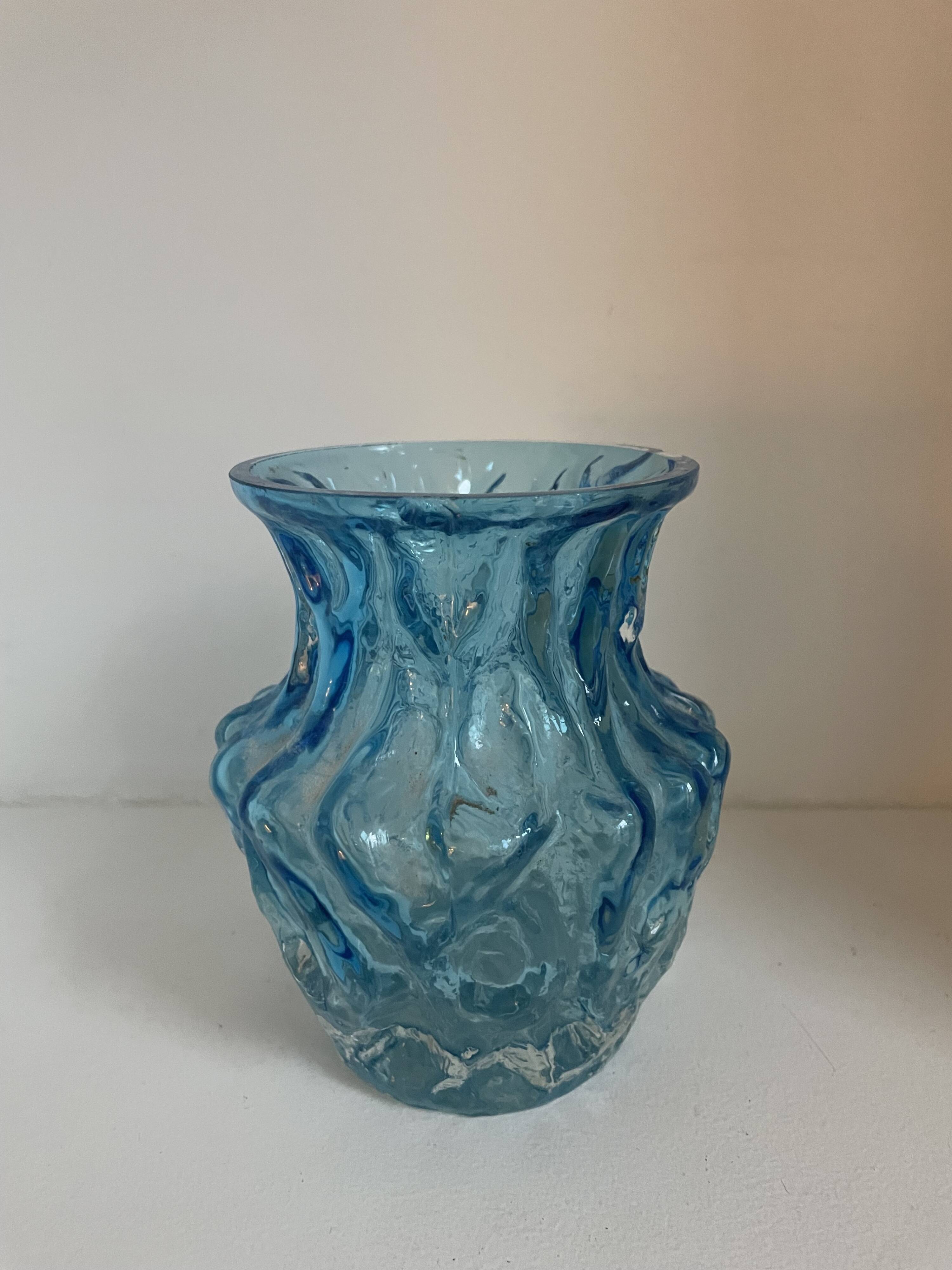 set of 13 decorative items