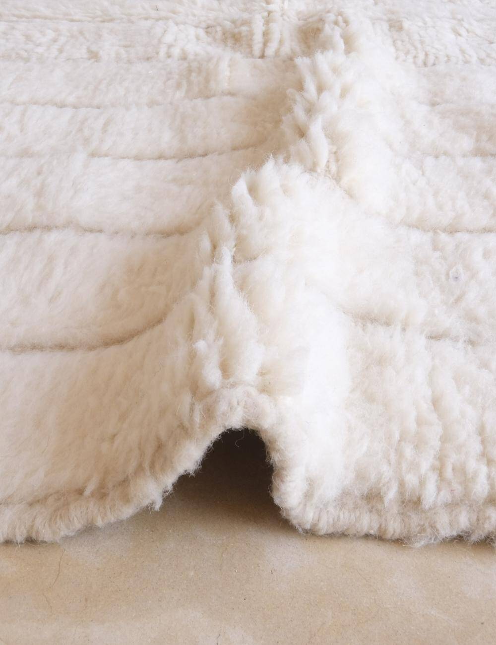 Beni Ouarain White Rug - 253 x 153 cm