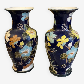 Pair of Asian-inspired vases from the 60s with flowers