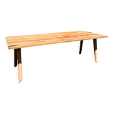 Dining table tip toe for 10 people.