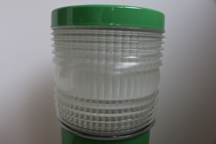 Green outdoor lamp, box 1970