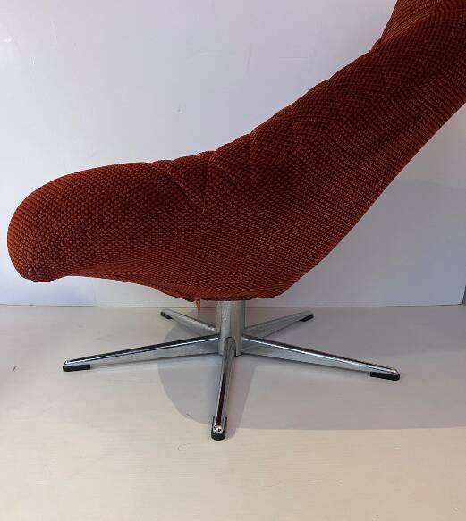 Vintage bucket chair in brick velvet