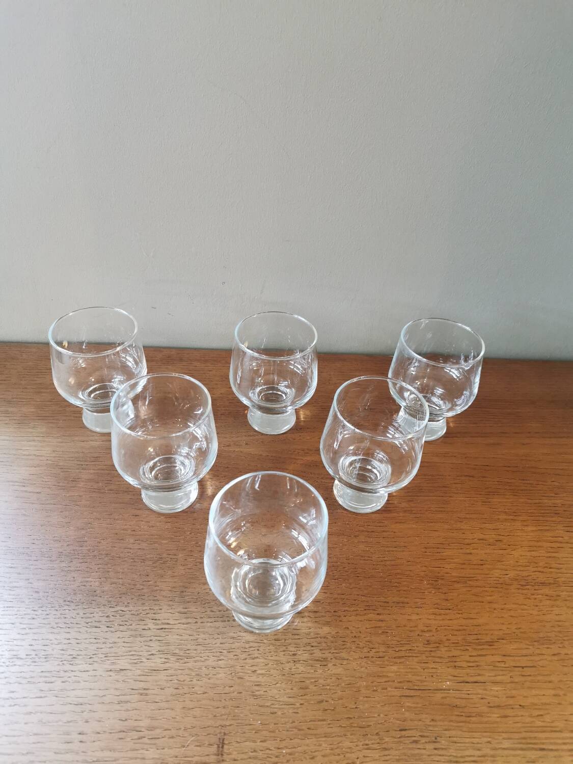 6 stackable vintage 70s stemmed glasses