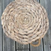 Repose-pied pouf tressé années 70