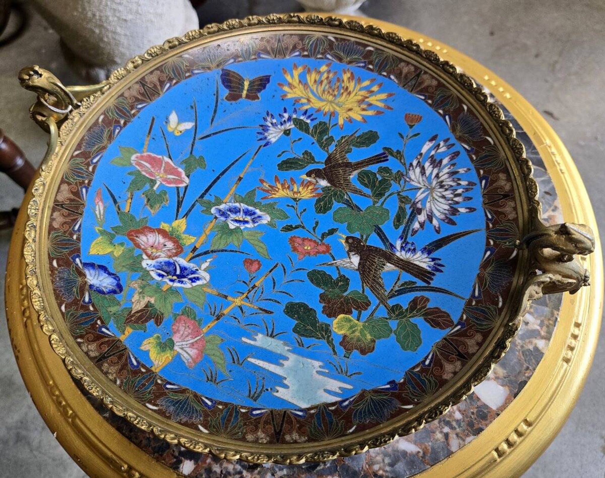 Asie XIXeme :  coupe cloisonnée sur talon en bronze doré