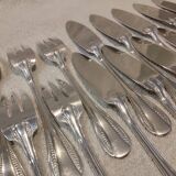 11 silver-plated fish forks and 11 fish knives by silversmith Ercuis Nil