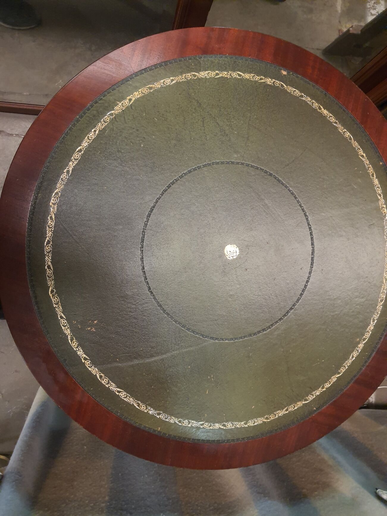 English game table leather tray and lion foot