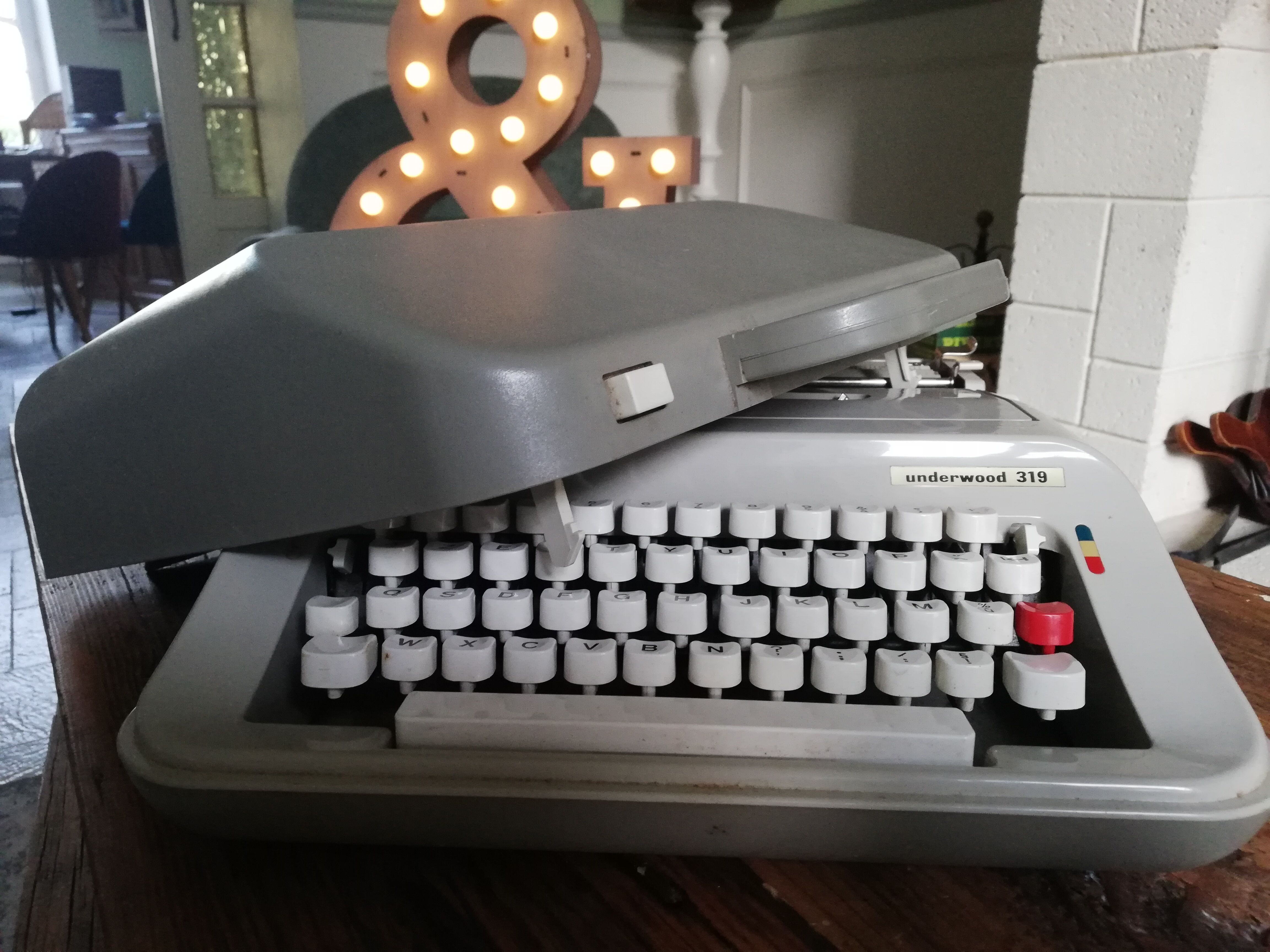 Underwood 319 typewriter
