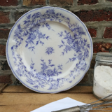 Plat de service Sarreguemine modèle épines XIXème siècle