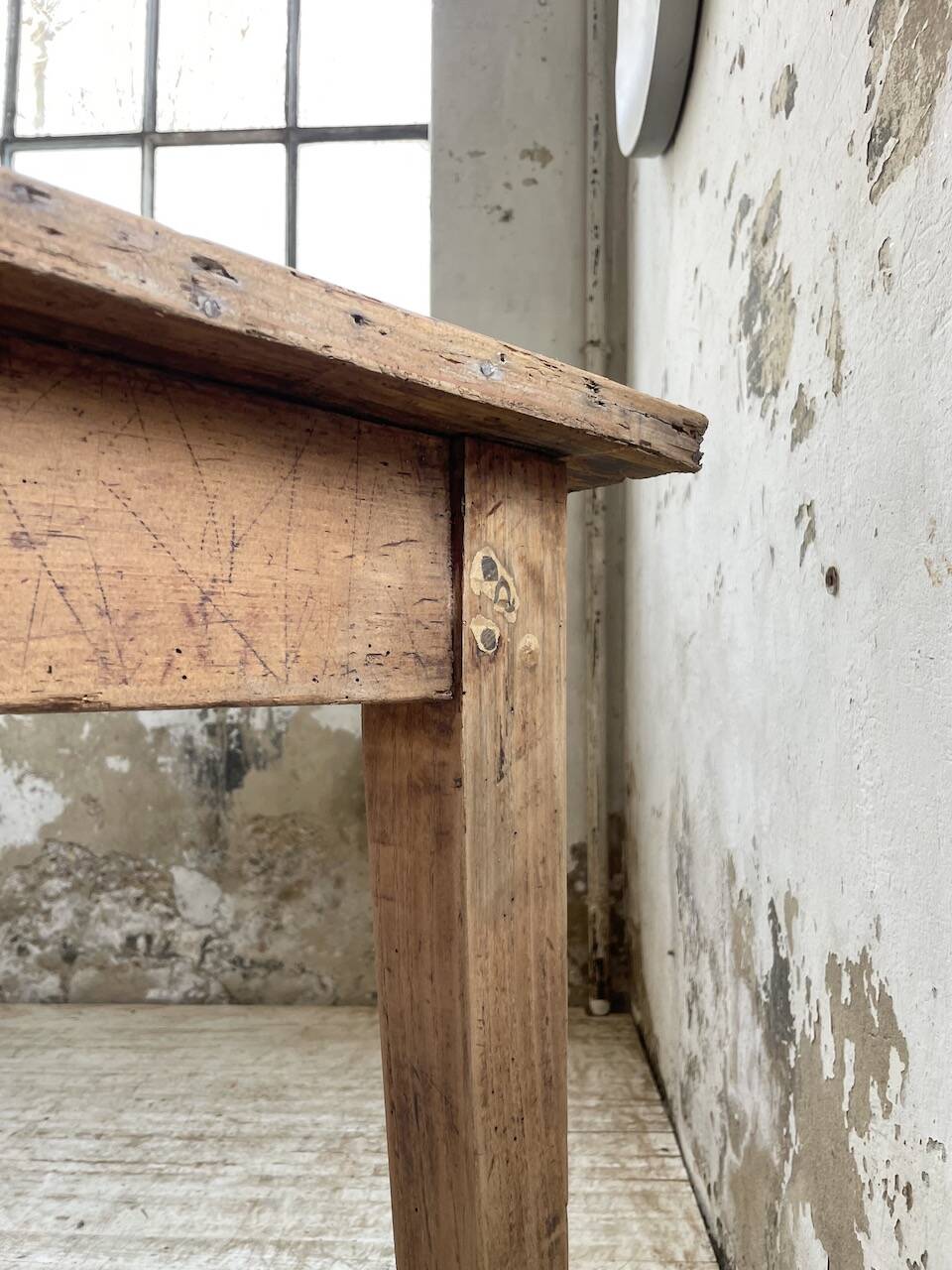 Farmhouse table with spindle legs in oak and pine, 2.5m