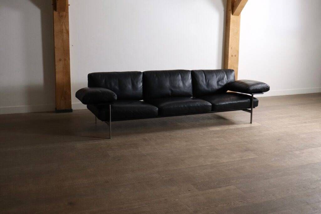Canapé trois places Diesis en cuir noir par Antonio Citterio pour B&B Italia, années 1970.