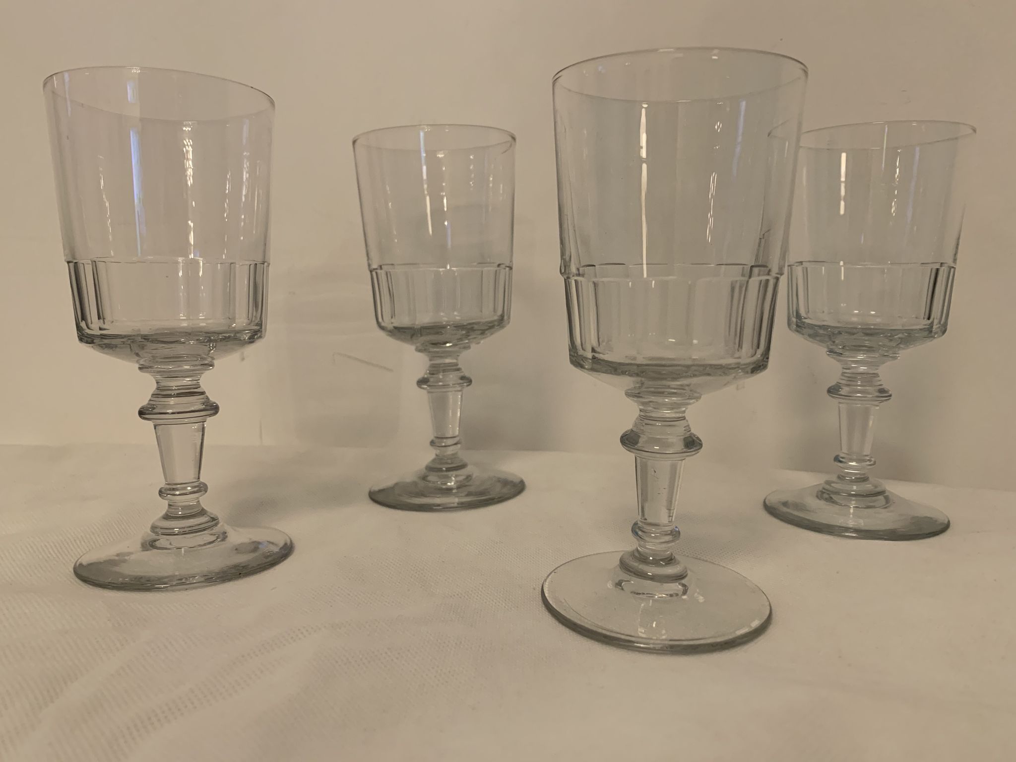 Set of 4 glasses and 1 carafe model Mirabeau early twentieth century