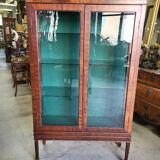 Showcase 2 doors 3 floors glazed mahogany
