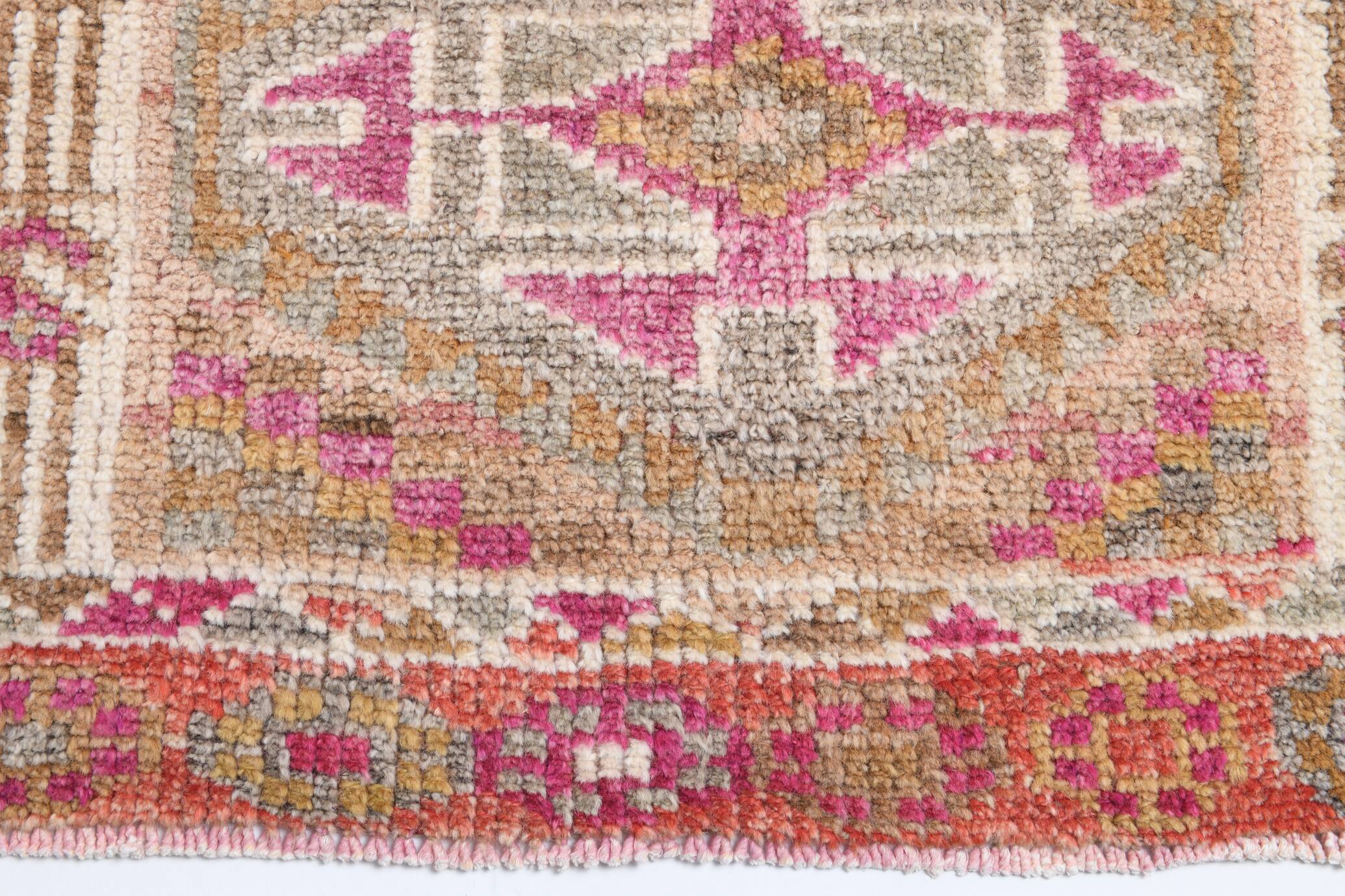 Shades Of Pink Cream Vintage Runner Rug, 85x330Cm