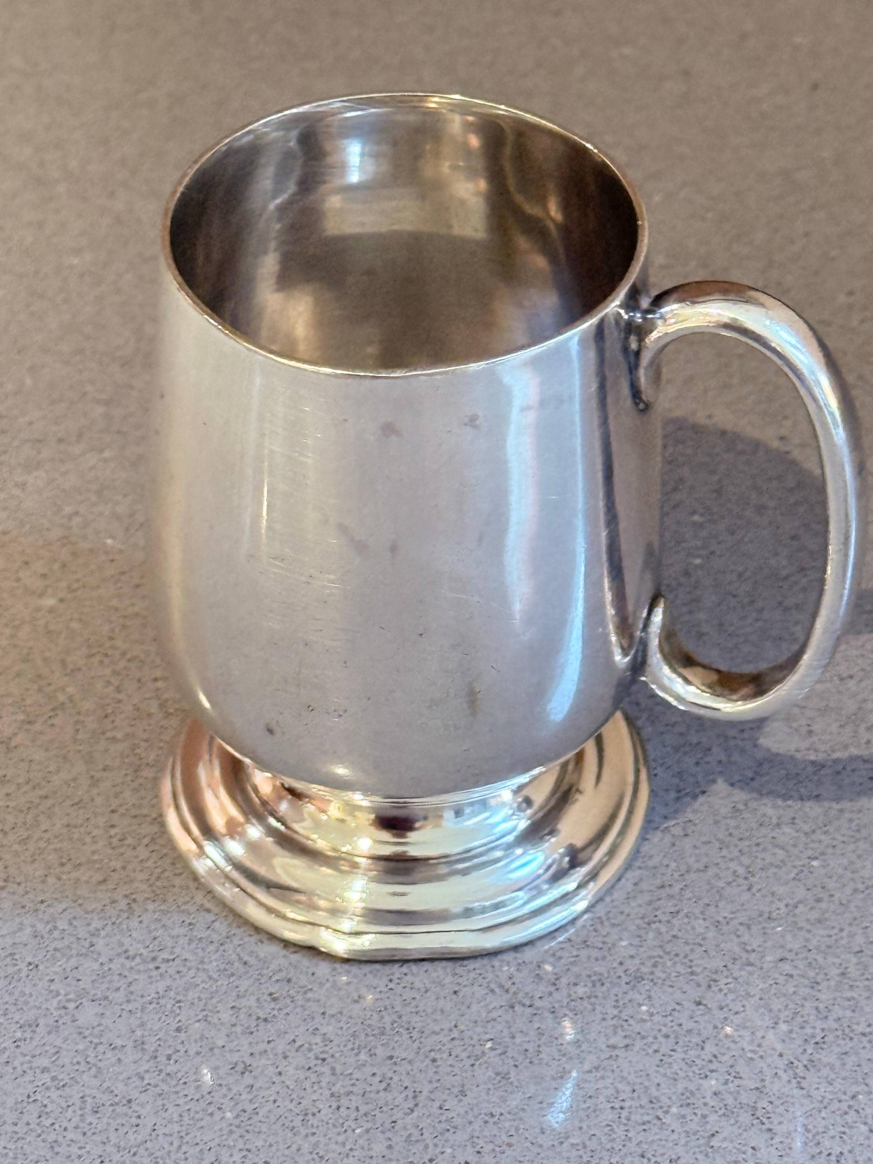 Tankard en argent anglais vintage