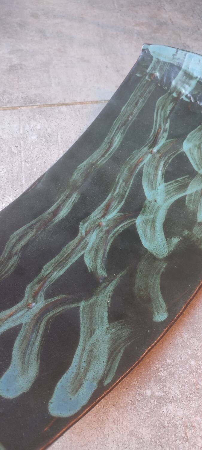 Large shallow dish (signed) in French studio stoneware from the 1960s-70s.