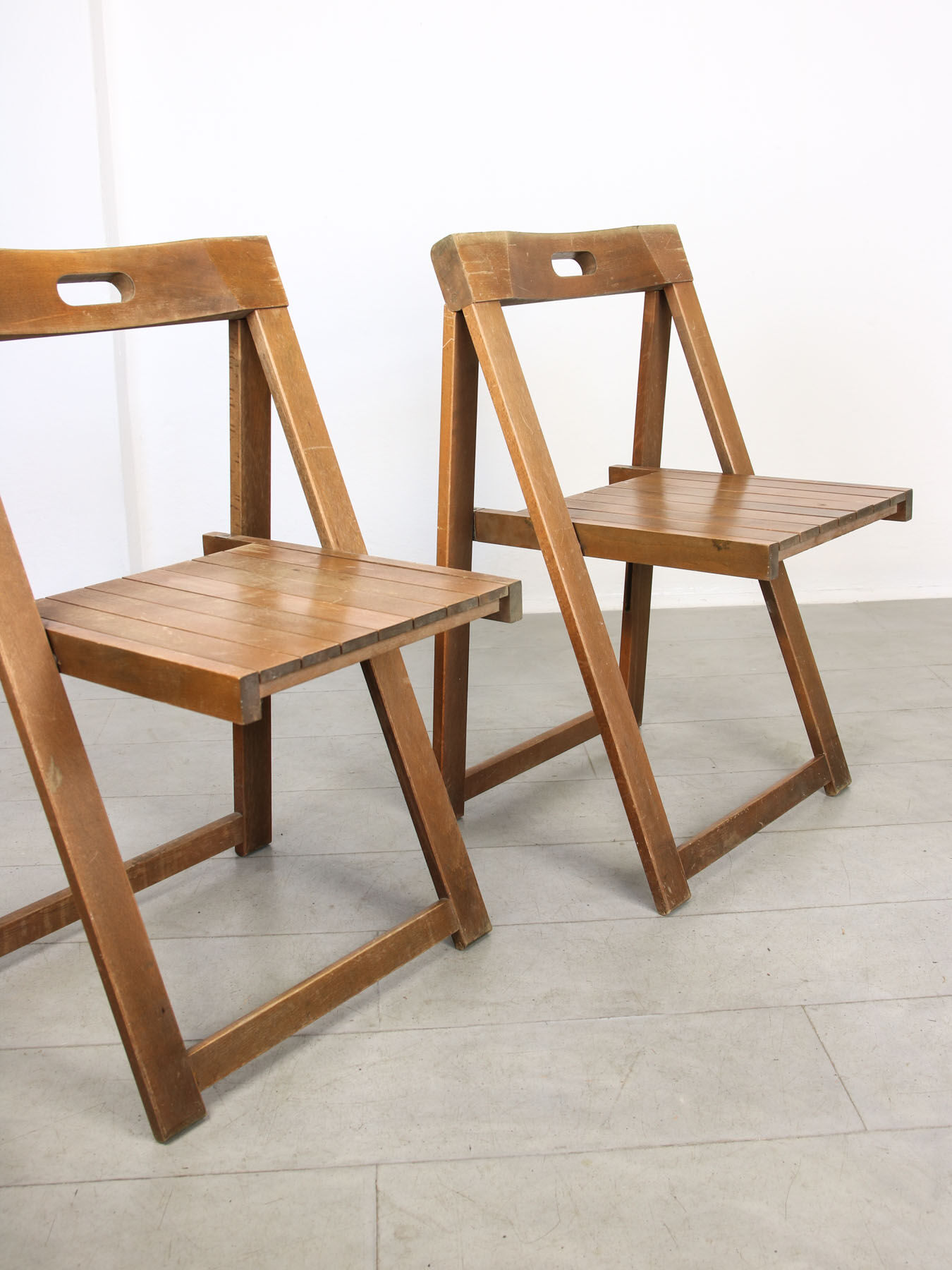 Set of 2 chairs