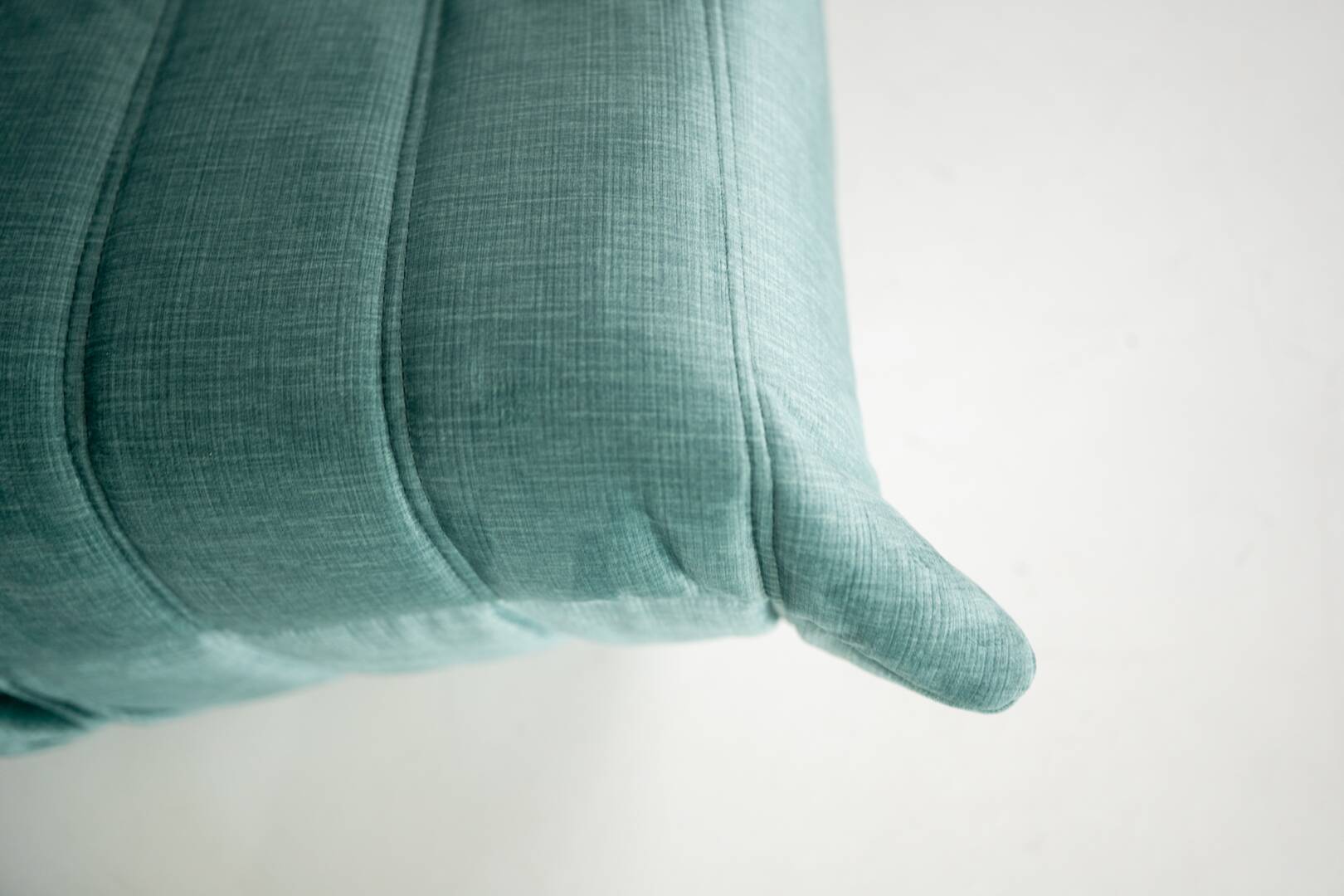 Togo set of armchair and pouf in mint velvet
