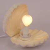 Scallop shell lamp