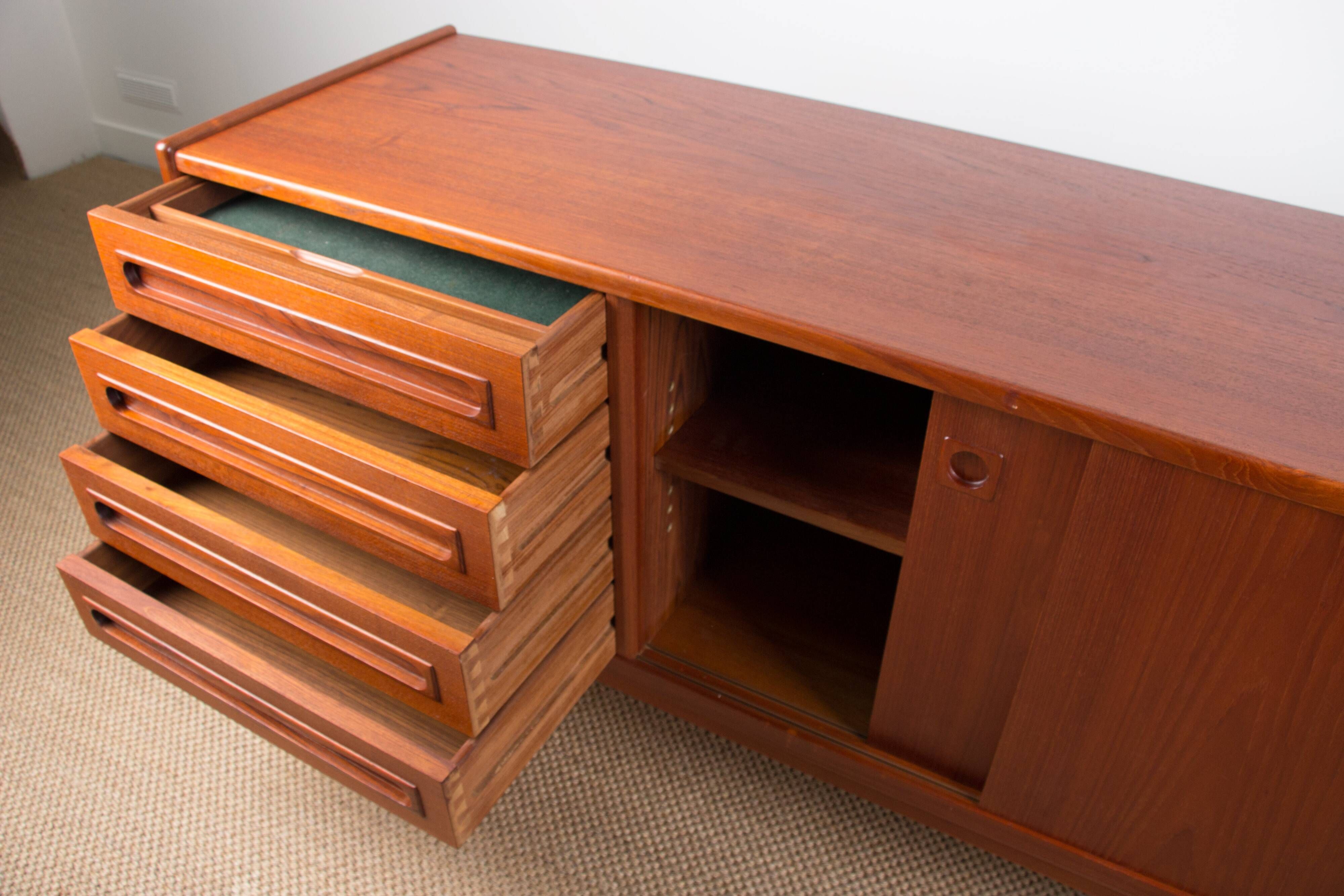 Danish teak sideboard 200 cm, model 31b, by Johannes Andersen 1960.