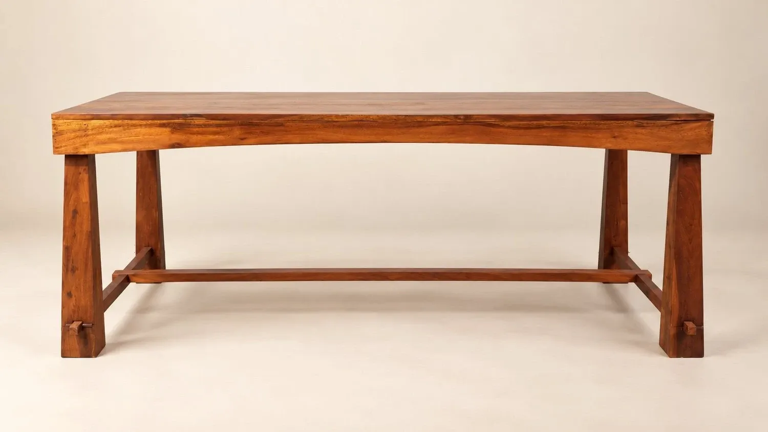 Dining table and 4 solid sheesham wood chairs in Arts & Crafts style.