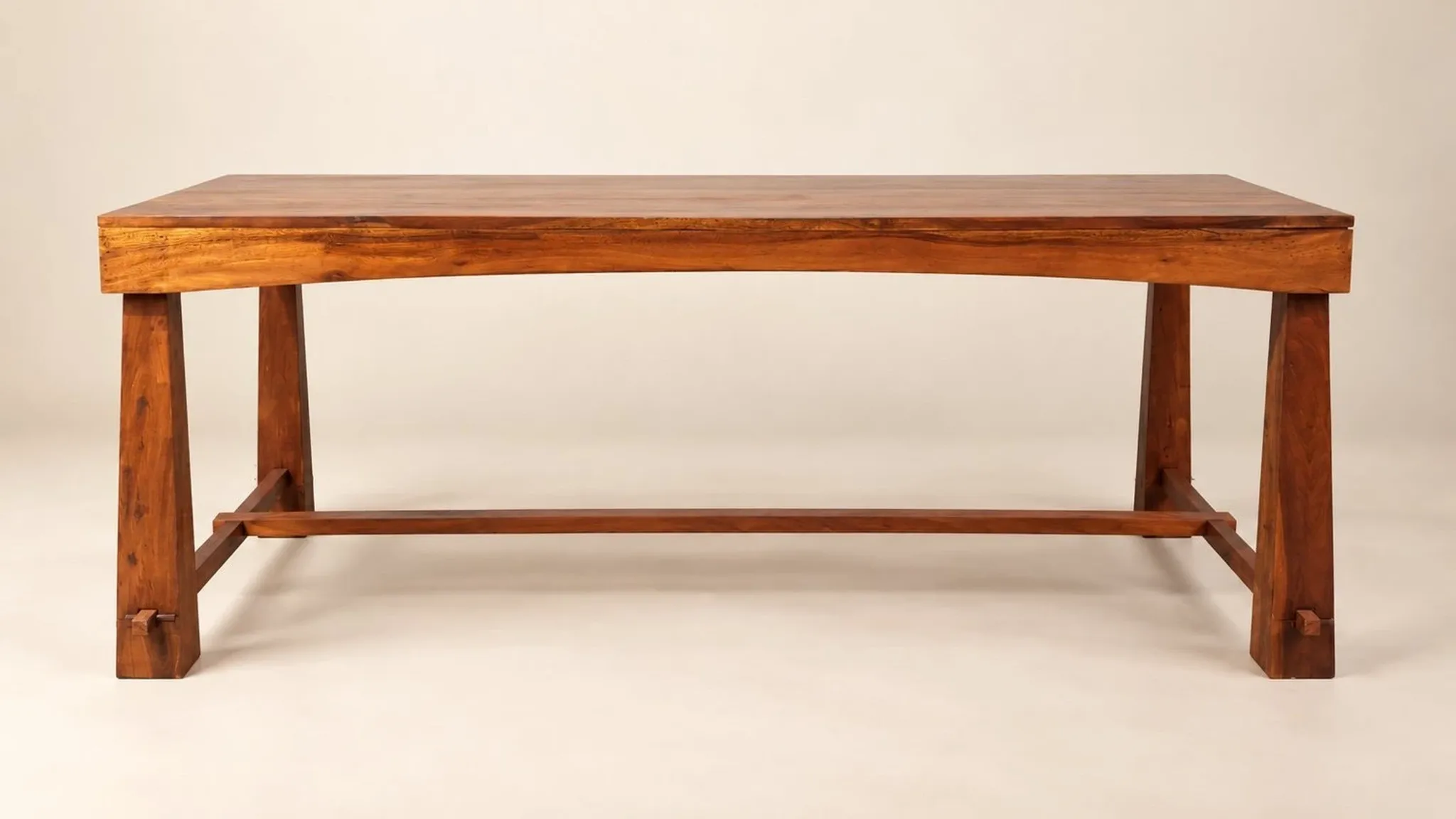 Dining table and 4 solid sheesham wood chairs in Arts & Crafts style.