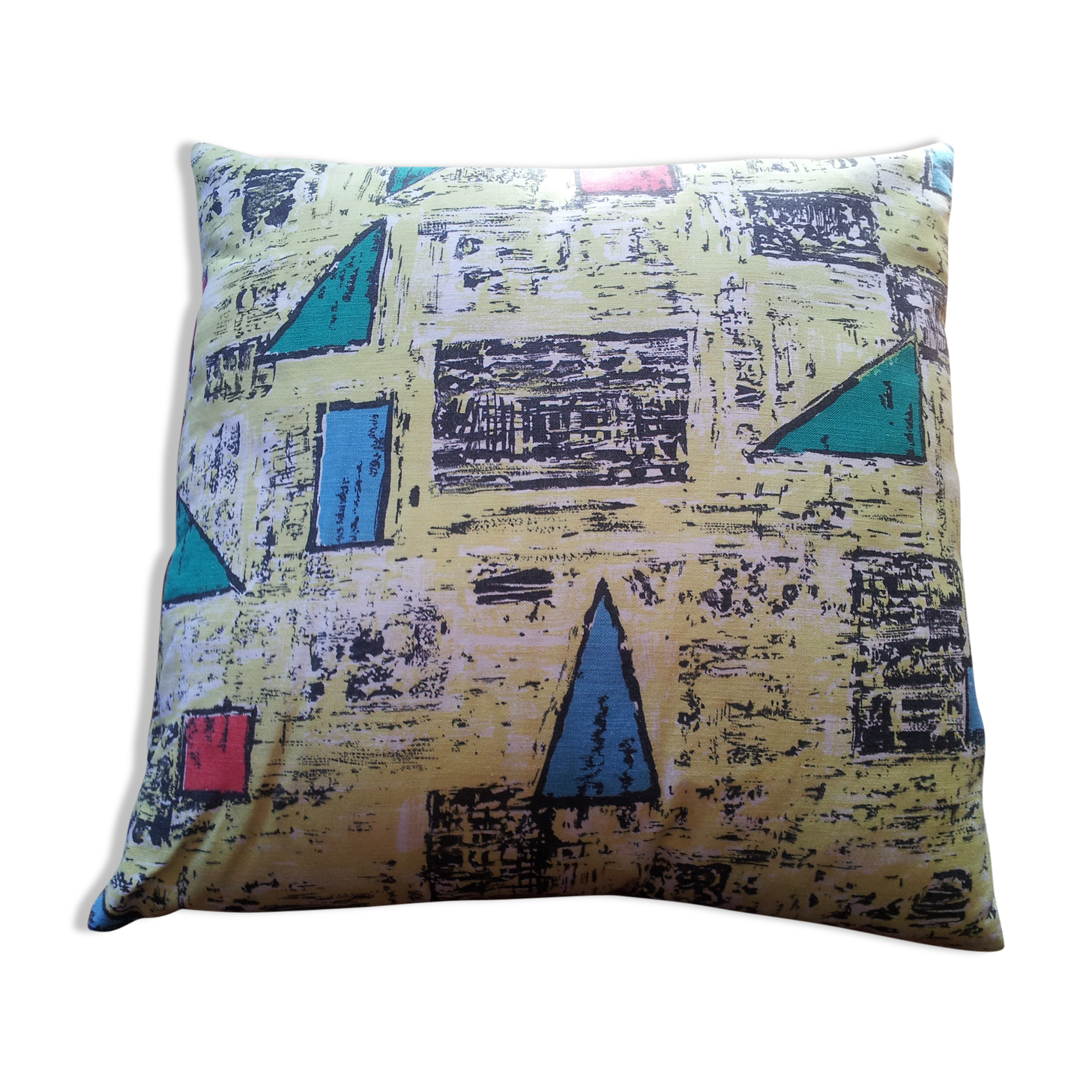Vintage 60s geometric patterned pillow
